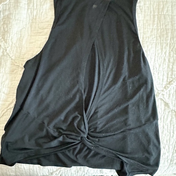 Over Back Fabletics Tanktop - Picture 2 of 3